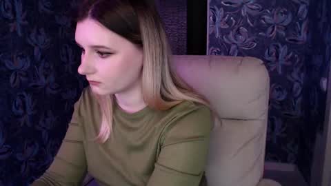 Snapshot of your_freya chatting on March 21, 2:31 pm Freya online show from March 21, 2:31 pm