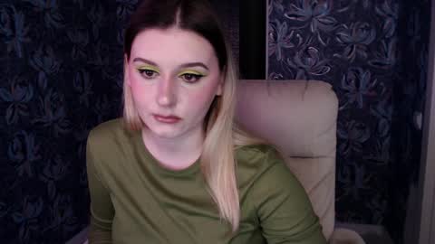 Snapshot of your_freya chatting on March 29, 1:44 pm Freya online show from March 29, 1:44 pm