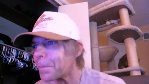 Snapshot of your_king_of_hearts chatting on May 3, 1:22 am Sophiestar online show from May 3, 1:22 am