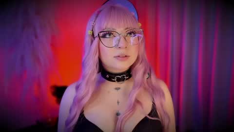 Snapshot of your_littlepervert_ chatting on April 6, 4:21 am Cami independent model online show from April 6, 4:21 am