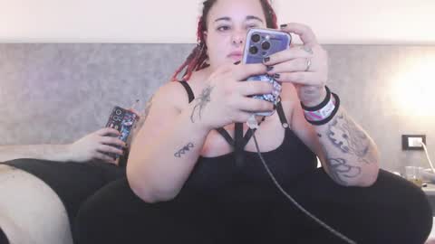 Snapshot of your_love_daddy chatting on January 22, 10:59 pm your_love_daddy online show from January 22, 10:59 pm