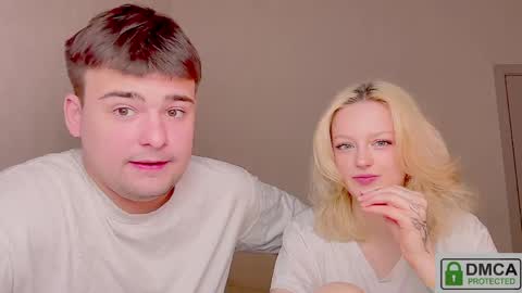 your_molly_mark online show from May 2, 9:03 am
