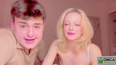 your_molly_mark online show from May 15, 11:12 pm