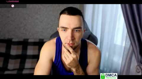 Snapshot of your_new_boyfriend17 chatting on February 15, 8:46 am Your new boyfriend17 online show from February 15, 8:46 am