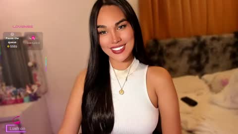 Miss Larah online show from March 25, 11:49 am