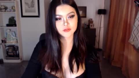 your_princessoflove online show from February 4, 6:30 am