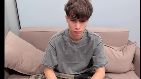 your_shy_guy online show from October 12, 2:43 am