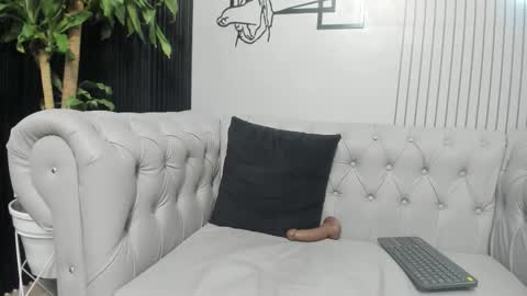 Snapshot of your_sissytrans chatting on March 29, 1:22 pm NATASHA online show from March 29, 1:22 pm