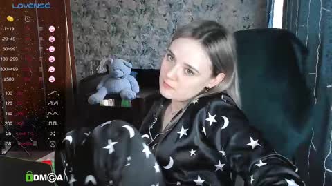 Molly online show from February 19, 5:05 am