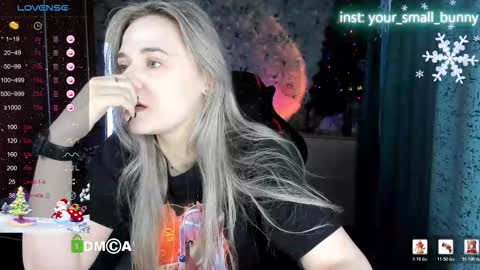 Snapshot of your_small_bunny chatting on January 8, 3:09 am Molly online show from January 8, 3:09 am