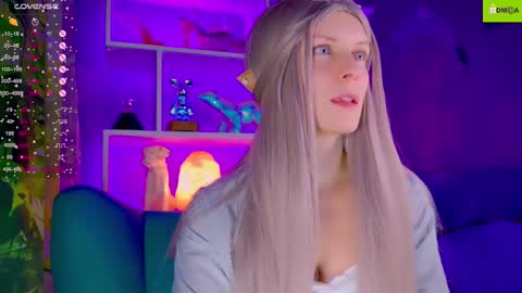 your_spring online show from November 26, 1:28 am