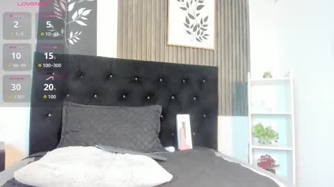 your_submissive_ online show from November 12, 9:03 pm