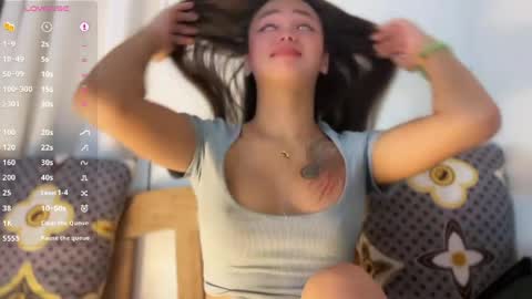 Snapshot of your_wetdreams69 chatting on April 11, 1:04 pm luvly online show from April 11, 1:04 pm