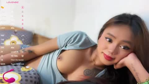 Snapshot of your_wetdreams69 chatting on April 19, 6:43 pm luvly online show from April 19, 6:43 pm