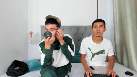 Snapshot of your_wrist chatting on April 2, 1:09 pm Angel online show from April 2, 1:09 pm