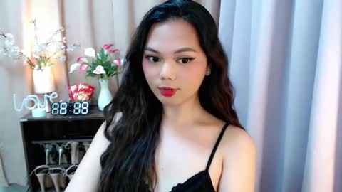 Snapshot of yourangelictransgirl chatting on September 23, 12:19 pm Hi its me Yna online show from September 23, 12:19 pm