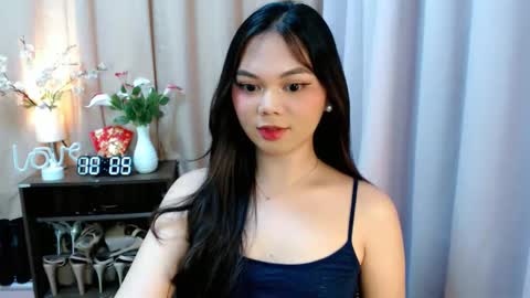 Snapshot of yourangelictransgirl chatting on October 10, 2:05 pm Hi its me Yna online show from October 10, 2:05 pm