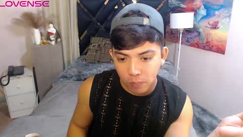 Snapshot of yourasian_bradley chatting on October 10, 9:47 pm yourasian_bradley online show from October 10, 9:47 pm