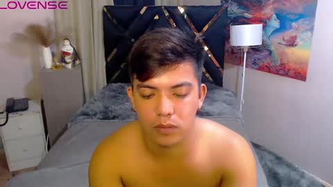 Snapshot of yourasian_bradley chatting on October 11, 9:52 am yourasian_bradley online show from October 11, 9:52 am