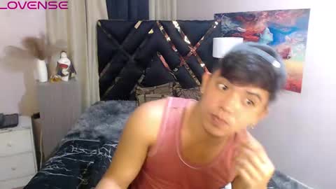 Snapshot of yourasian_bradley chatting on October 17, 1:14 pm yourasian_bradley online show from October 17, 1:14 pm