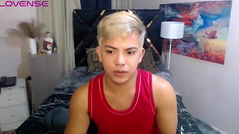 Snapshot of yourasian_bradley chatting on October 22, 3:01 pm yourasian_bradley online show from October 22, 3:01 pm