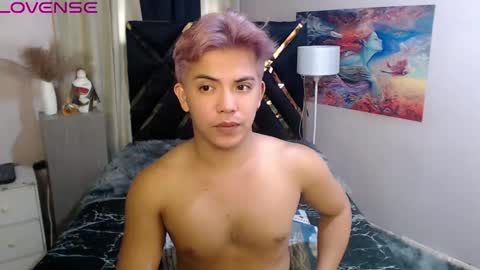 Snapshot of yourasian_bradley chatting on October 26, 5:46 am yourasian_bradley online show from October 26, 5:46 am