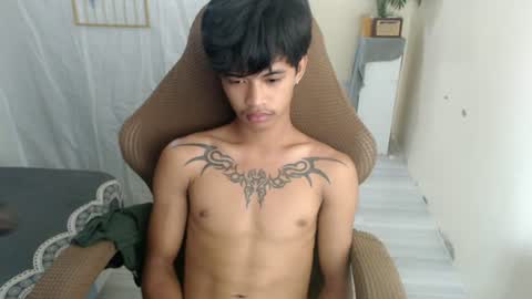 yourasian_eric online show from June 29, 8:31 am
