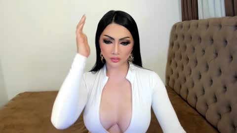 Snapshot of yourasiangoddess69 chatting on February 1, 8:02 am Goddess online show from February 1, 8:02 am