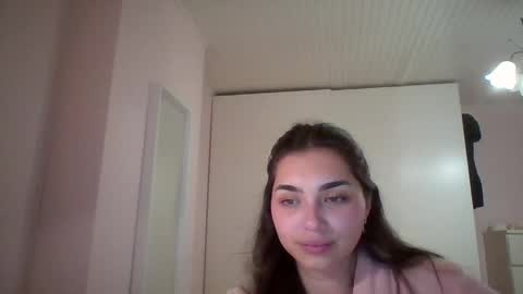 yourbella37 online show from May 4, 9:22 pm