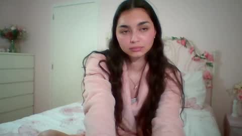 yourbella37 online show from May 8, 8:14 pm