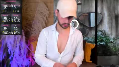 YOURBOYNEXTDOOR online show from January 10, 7:15 pm