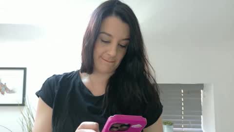 Snapshot of yourcassiexo chatting on April 23, 10:47 am Cassie online show from April 23, 10:47 am