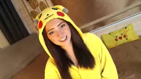 JEN  online show from October 5, 12:47 pm