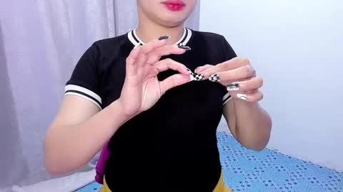Snapshot of yourdirtyangels chatting on December 4, 7:39 am 3hi im Angel glad to see you 3 online show from December 4, 7:39 am