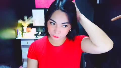 Snapshot of yourdirtygirl_lyla chatting on January 11, 4:01 pm yourdirtygirl_lyla online show from January 11, 4:01 pm