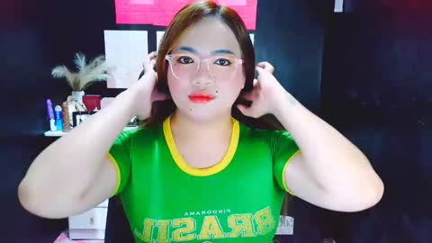 Snapshot of yourdirtygirl_lyla chatting on January 14, 3:12 am yourdirtygirl_lyla online show from January 14, 3:12 am