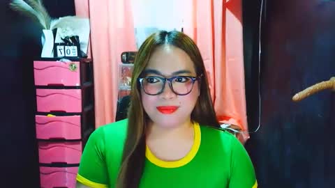 Snapshot of yourdirtygirl_lyla chatting on February 8, 6:28 am yourdirtygirl_lyla online show from February 8, 6:28 am