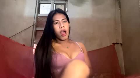 Snapshot of yourdream_ashly chatting on May 6, 11:10 pm Ashly online show from May 6, 11:10 pm