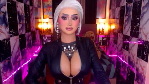 Kath Harper online show from November 11, 10:32 pm