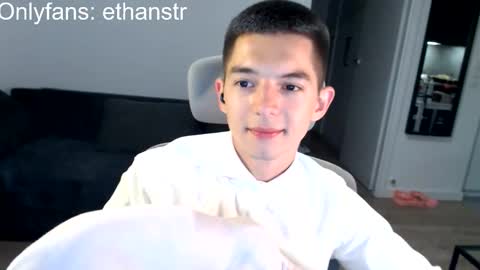 Snapshot of yourethan chatting on September 16, 8:10 pm yourethan online show from September 16, 8:10 pm