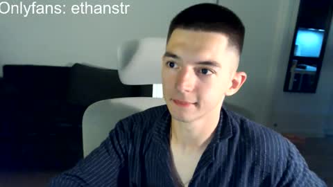 Snapshot of yourethan chatting on September 23, 7:06 pm yourethan online show from September 23, 7:06 pm