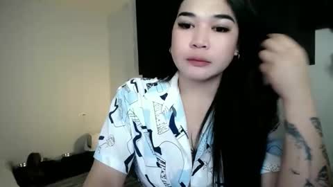 yourfantasyyy_ online show from January 10, 1:18 am