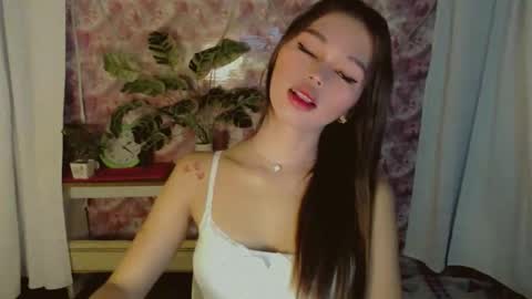 Snapshot of yourfavoratesunshine chatting on April 22, 12:57 am Sunshine online show from April 22, 12:57 am