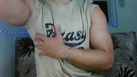 Snapshot of yourfavorite_bigclit chatting on September 28, 8:09 am yourfavorite_bigclit online show from September 28, 8:09 am