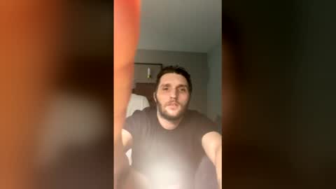 Hey Im Justin online show from February 12, 11:49 am