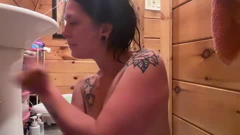 yourfavoritemilf69 online show from July 4, 8:04 pm