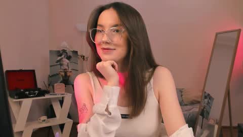 Chloe online show from February 18, 9:20 pm