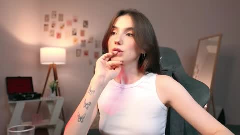 Chloe online show from September 11, 8:20 pm