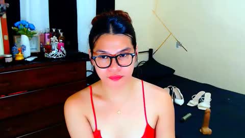 Snapshot of yourgoddesscruella chatting on March 19, 2:37 am yourgoddesscruella online show from March 19, 2:37 am