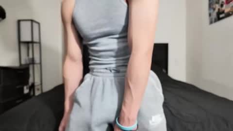 Snapshot of yourguuy21 chatting on December 22, 7:16 am yourguuy21 online show from December 22, 7:16 am